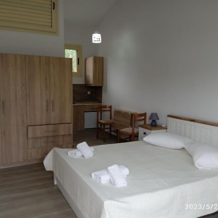 Evoikos Beach & Resort Ліванатаі Екстер'єр фото