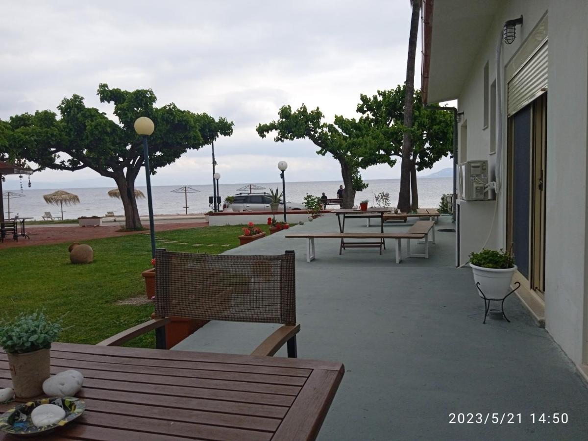 Evoikos Beach & Resort Ліванатаі Екстер'єр фото