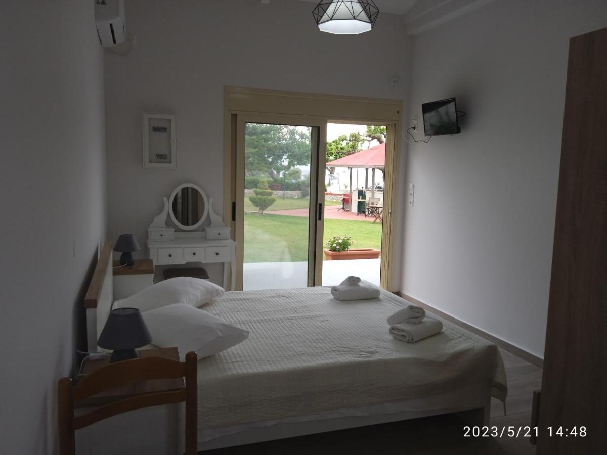 Evoikos Beach & Resort Ліванатаі Екстер'єр фото
