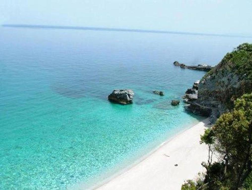 Evoikos Beach & Resort Ліванатаі Екстер'єр фото