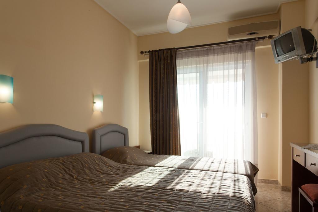 Evoikos Beach & Resort Ліванатаі Екстер'єр фото