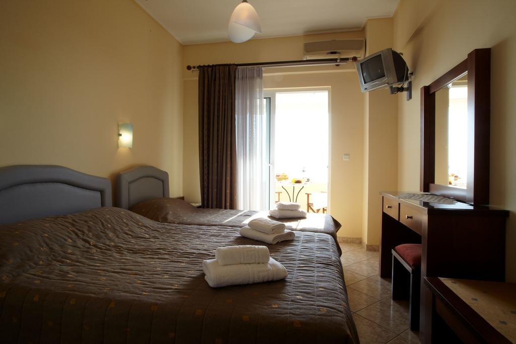Evoikos Beach & Resort Ліванатаі Екстер'єр фото