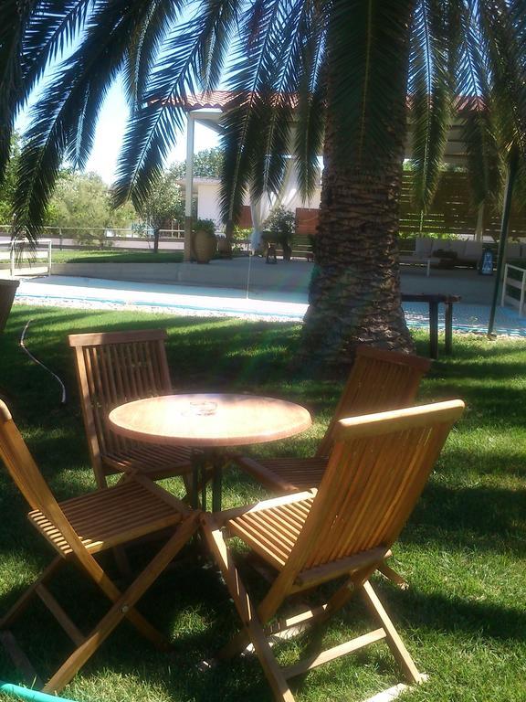 Evoikos Beach & Resort Ліванатаі Екстер'єр фото